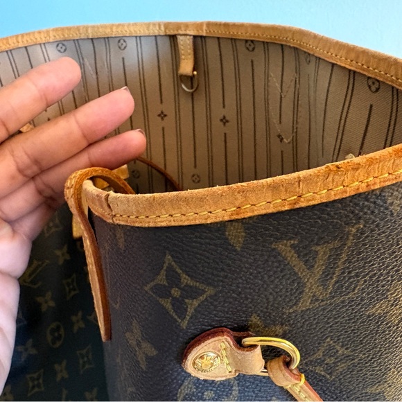 Louis Vuitton MM Neverfull - Picture 5 of 9